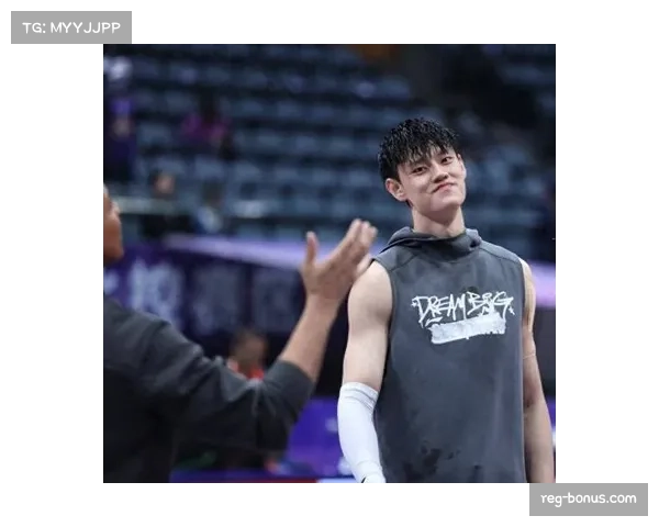 曾凡博缺席比赛媒体人送暖心鼓励期待他上场时全力以赴展现最佳状态